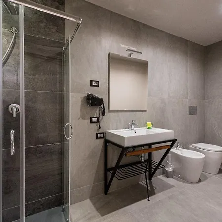Corten Hotel *