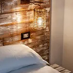 Corten Hotel *